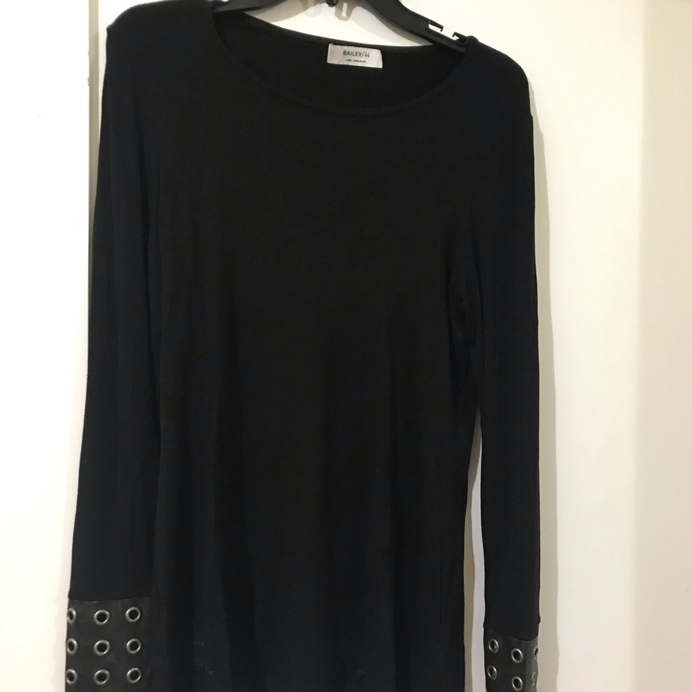 Bailey 44 top